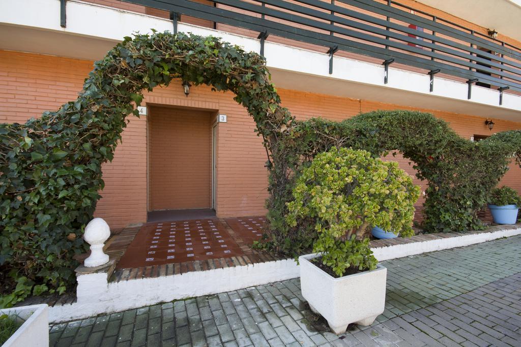 Hostal Nueva Andalucia Alcala de Guadaira Exterior photo