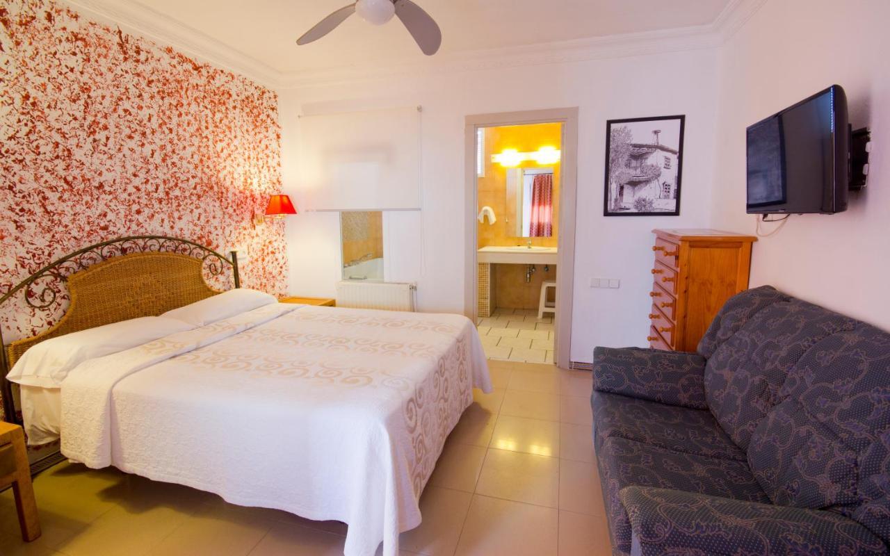 Hostal Nueva Andalucia Alcala de Guadaira Exterior photo